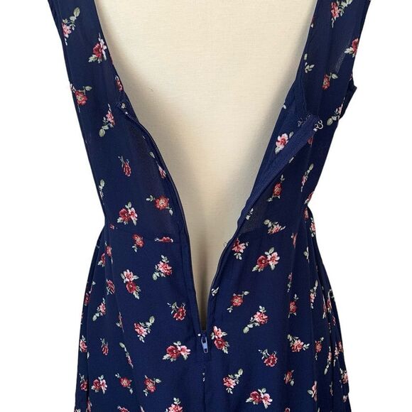Francesca’s Trixxi Navy Blue Boho Floral Sleeveless Mini Dress NWT - Picture 5 of 9